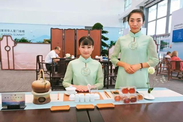 台商在福建种植的乌龙茶成了金砖国家峰会上特别的台湾味