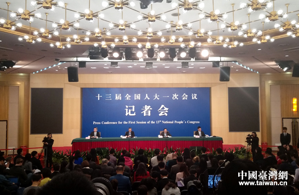 　　十三届全国人大一次会议新闻中心于3月8日举行外交部就“中国外交政策和对外关系”答问记者会