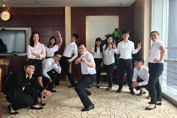 台湾实习生在中国银行欢迎会上的团队协作活动